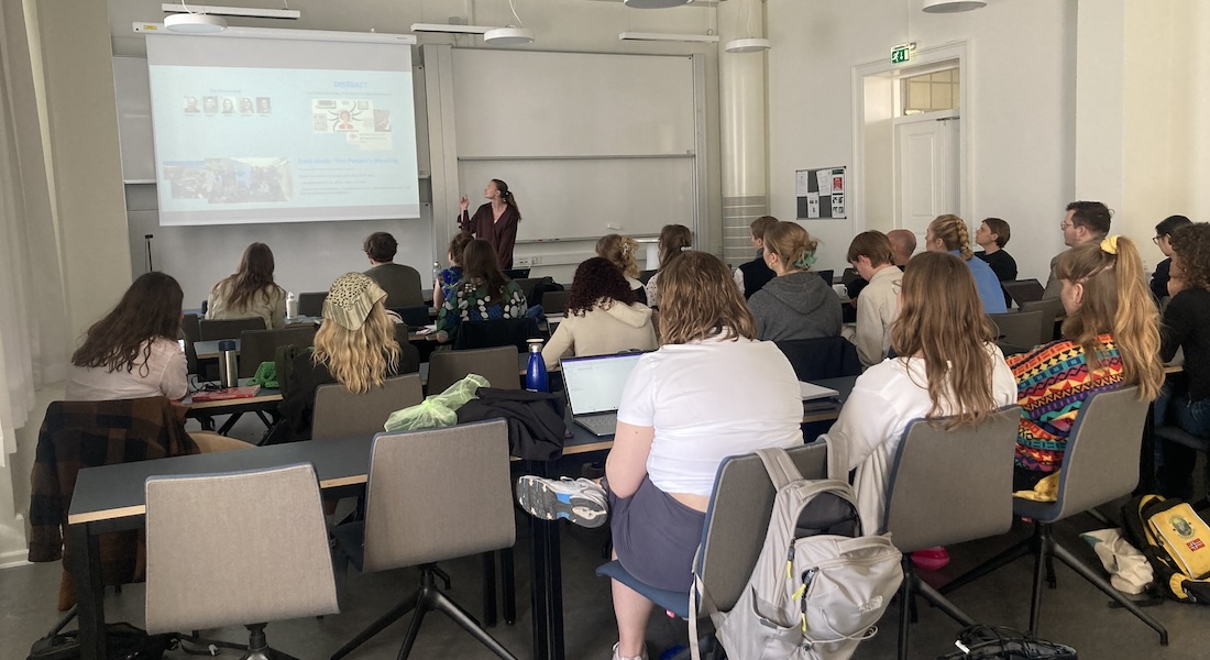 Emilie Munch Gregersen presents EthNote for Anthropology master students at UCPH